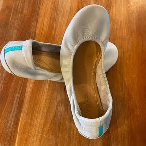 Cool Gray Tieks 6